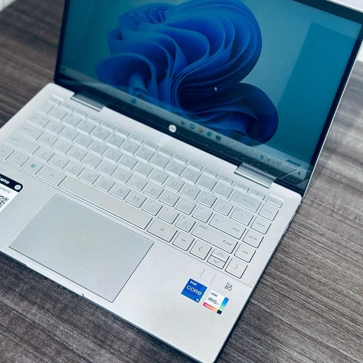 HP Pavilion x360 14" Core i5-1335U 8GB RAM 512GB SSD Touch view 3