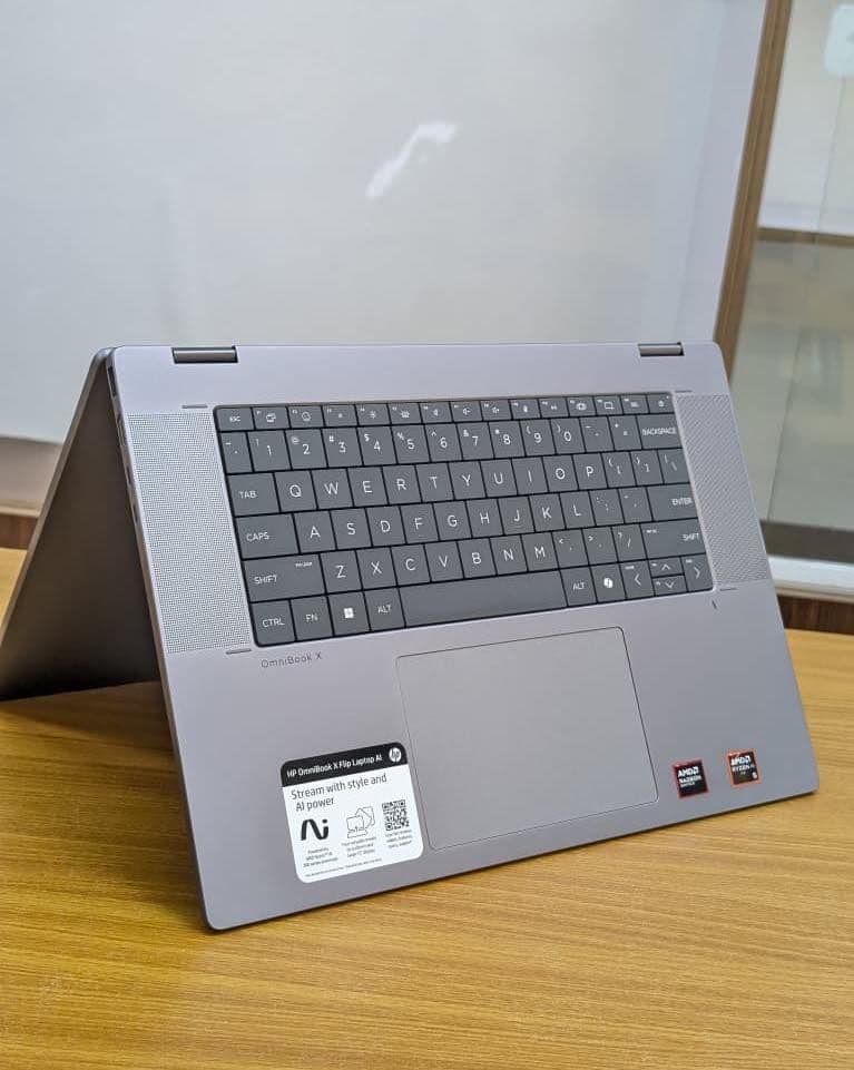 HP OmniBook Ultra Flip x360 Core Ultra 7 16GB RAM 1TB SSD 2.8K OLED